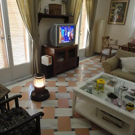 Traditional And Spacious House Apartament Ándros